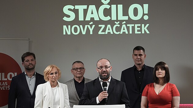 Tiskov konference hnut Stailo!, u za asti zstupc SOCDEM Jany Malov a Lubomra Zaorlka.
