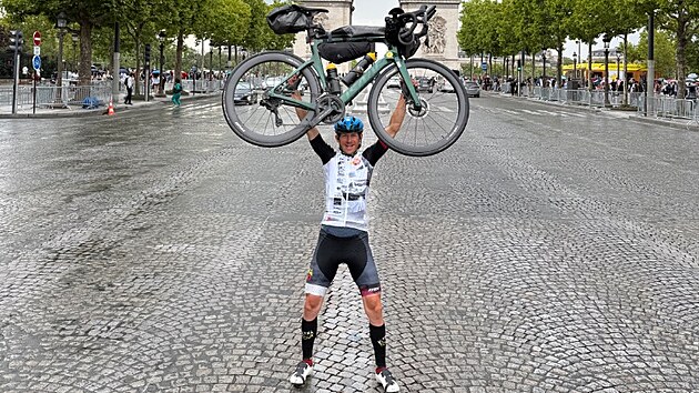 Cyklista Daniel Polman ujel p�es 6000 kilometr� dlouhou trasu Ultra Tour (25....