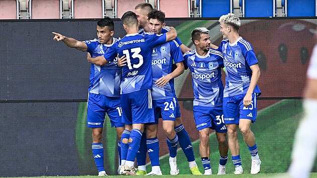 Fotbalist Olomouce slav gl do st Slovcka.