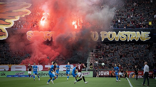 Choreo sparanskch fanouk v zpase proti Mlad Boleslavi.