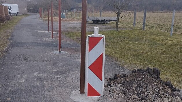 Plot uprosted silnice v esk Skalici