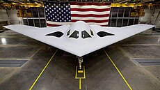 Nový americký �neviditelný� bombardér B-21 Raider. Výrobce Northrop Grumman...