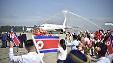 V severokorejském Pchjongjangu pivítali první let z Moskvy po více ne...