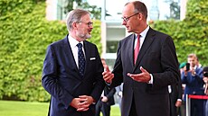 Premiér p�ed odletem na zahrani�ní cestu.