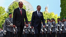 Premiér p�ed odletem na zahrani�ní cestu.