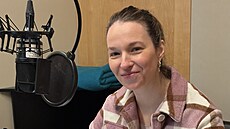 Berenika Kohoutová pi tení audioknihy Naeptávai.