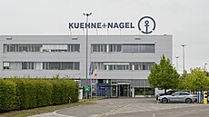 Sklad �výcarské globální p�epravní a logistické spole�nosti Kuehne + Nagel v...