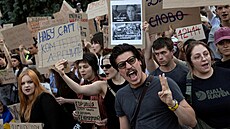 Ukrajinci v Kyjev protestují proti nov pijatému zákonu, který omezuje...