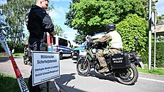 Nedaleko Lipska se do �eky z�ítil armádní vrtulník. Nehodu nep�e�ili nejmén�...