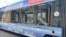 Na zastávce mstské hromadné dopravy Smíchovské nádraí narazil v nedlili...