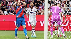 Plzeský Matj Vydra si zoufá po promarnné anci.