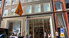 Pr��elí obchodu zna�ky Louis Vuitton v nizozemském Amsterdamu (24. srpna 2021)