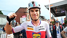 Mathias Vacek se v dresu národního �ampiona raduje z vít�zství ve 4. etap�...