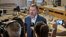 Na dva m�síc poslance ve Sn�movn� vyst�ídali �emeslníci. Z hlavního jednacího...