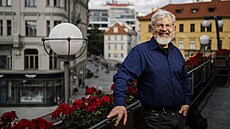 Bývalý akreditovaný zpravodaj Hlasu Ameriky v 80. letech v eskoslovensku...