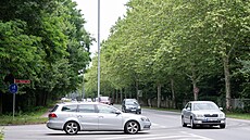 Kiovatka ulic kolní a Praská u dostihového závodit v Pardubicích (14....
