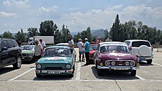 Z Prahy do Pekingu za ti týdny v historických vozech