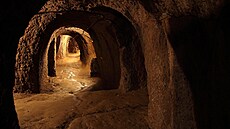 Raené sklepy: Zájemci, kteí do svtelského podzemí chtjí nakouknout, si...