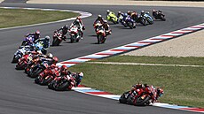 Momentka ze závodu MotoGP v Brn.