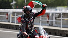Marco Bezzecchi se raduje z druhého místa v MotoGP v Brn.