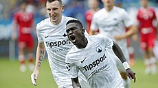 Liberecký útoník Ahmad Ghali se raduje z gólu do branky Pardubic.