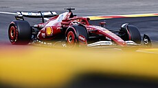 Charles Leclerc z Ferrari na okruhu v belgickém Spa-Francorchamps