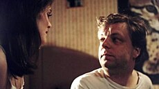 Klára Pollertová-Trojanová a Milan teindler ve filmu Vra se do hrobu! (1989)