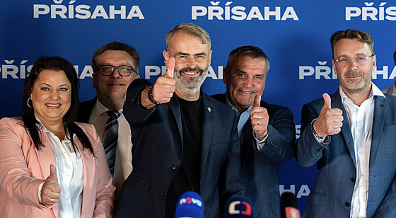 Pedseda Písahy Robert lachta pi pedstavování kandidát do voleb 2025. (31....