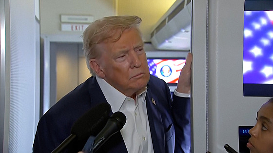 Epstein mi kradl zam�stnance, �ekl Trump