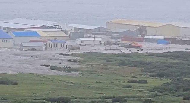 Megazemětřesení bez obětí. Proč tsunami v Pacifiku nezpůsobila větší škody?