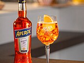 Itálie ve sklenici  jak si pipravit dokonalý Aperol Spritz?