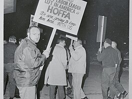 Píbh hrdiny pracující tídy. Tím Hoffa zstává pro odborový svaz Teamsters,...