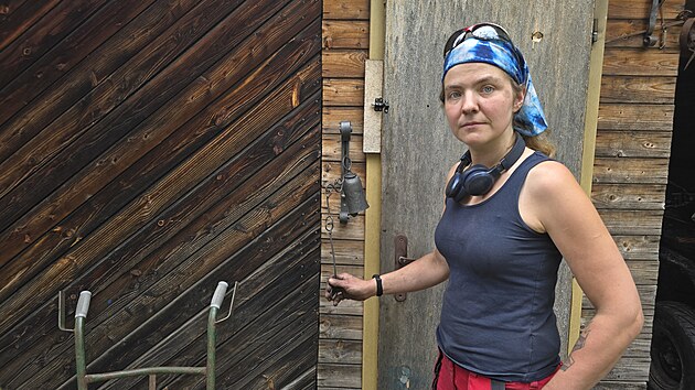 Kovka a noka Marie Sitkov utavila ve sv kovrn u nkolik teplomr. V rozhovoru pro iDNES.cz uvauje, jak by si poradila s dlouhodobm blackoutem nebo pro neme s bolavm prstkem zstat doma a nepracovat.