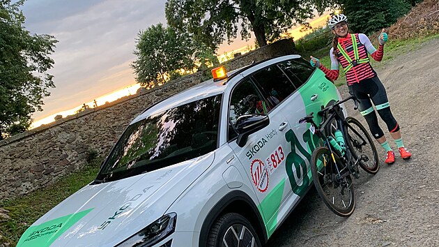 Tym �koda WeLoveCycling.cz na Metrostav handy cyklo maratonu okolo �eska