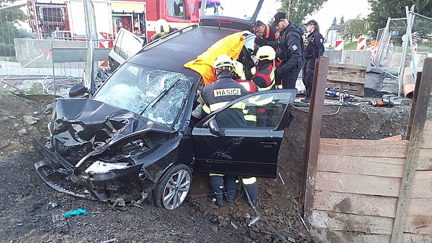 Na stavb novho kruhovho objezdu v esk Tebov se stala tragick nehoda. (30. ervence 2025)