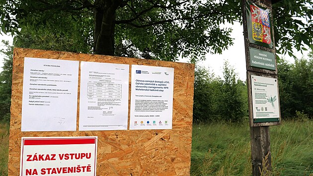Stavebn stroje se nyn nachzej pobl Radostna. Na stavbu je vstup zakzn, ostatn stejn jako na zem nrodn prodn rezervace.