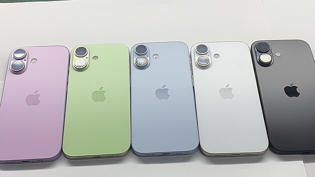 Makety s barvami chystanch iPhon