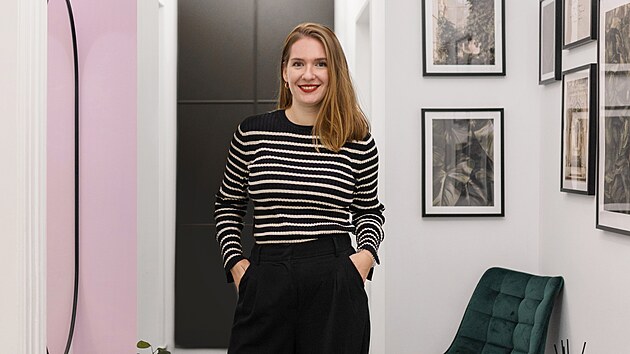 Odbornice v pé�i o ple�, ple�ová terapeutka a podnikatelka Jekat�rina Nagy....