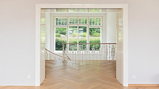 Celkov� u�itn� plocha domu p�esahuje 766 metr� �tvere�n�ch. (30. �ervence 2025)