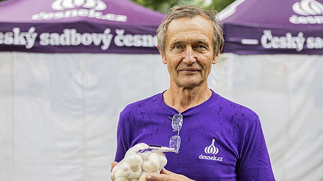 21. ronk uniktnho festivalu zasvcenho esneku v Buchlovicch. Na snmku je Jan Kozk, pstitel a lechtitel esneku. (26. ervence 2025)









Zeptat se sluby ChatGPT