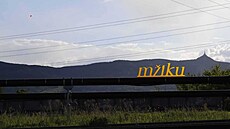 Tramvajovou linku íslo 11 mezi Libercem a Jabloncem nad Nisou zdobí výtvarná...