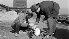 Dobový text z roku 1965: Typickou ukázkou zne�i�t�ní na�ich �í�ních tok� je...