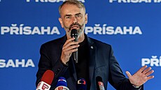 Pedseda Písahy Robert lachta pi pedstavování kandidát do voleb