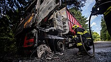 V sedle u erlichu hasii zasahovali u poáru kamionu se tpkou. (30. ervence...