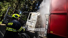 V sedle u erlichu hasii zasahovali u poáru kamionu se tpkou. (30. ervence...