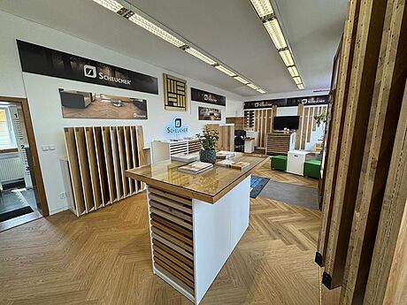 ZAHRADNÍK PARKET slaví 25 let. K výročí dostal nový showroom