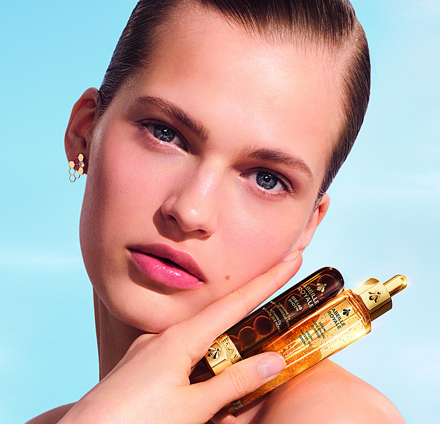 Zasloužená siesta pro pleť i vlasy. S těmito pomocníky jim dopřejete