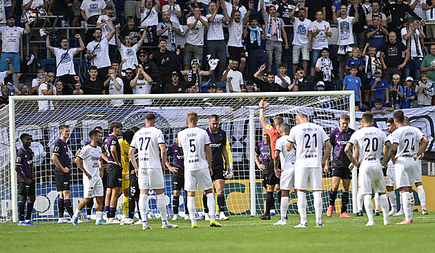 Slovácko - Slavia 0:1, nevídaný zkrat Chorého, penaltu pak lapil Staněk