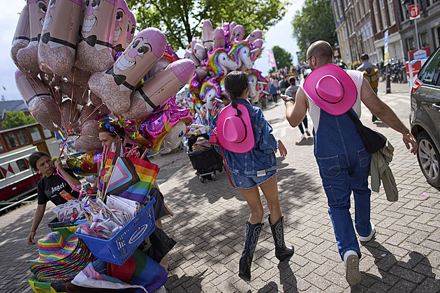 OBRAZEM: Místo pochodu flotila. LGBTQ+ měli v Amsterdamu svou verzi Pride