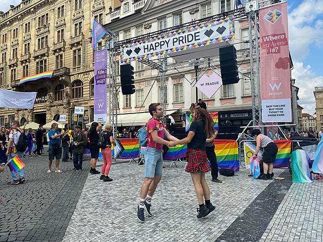 V Praze vrcholí festival Prague Pride, duhový pochod se vydal směrem na Letnou